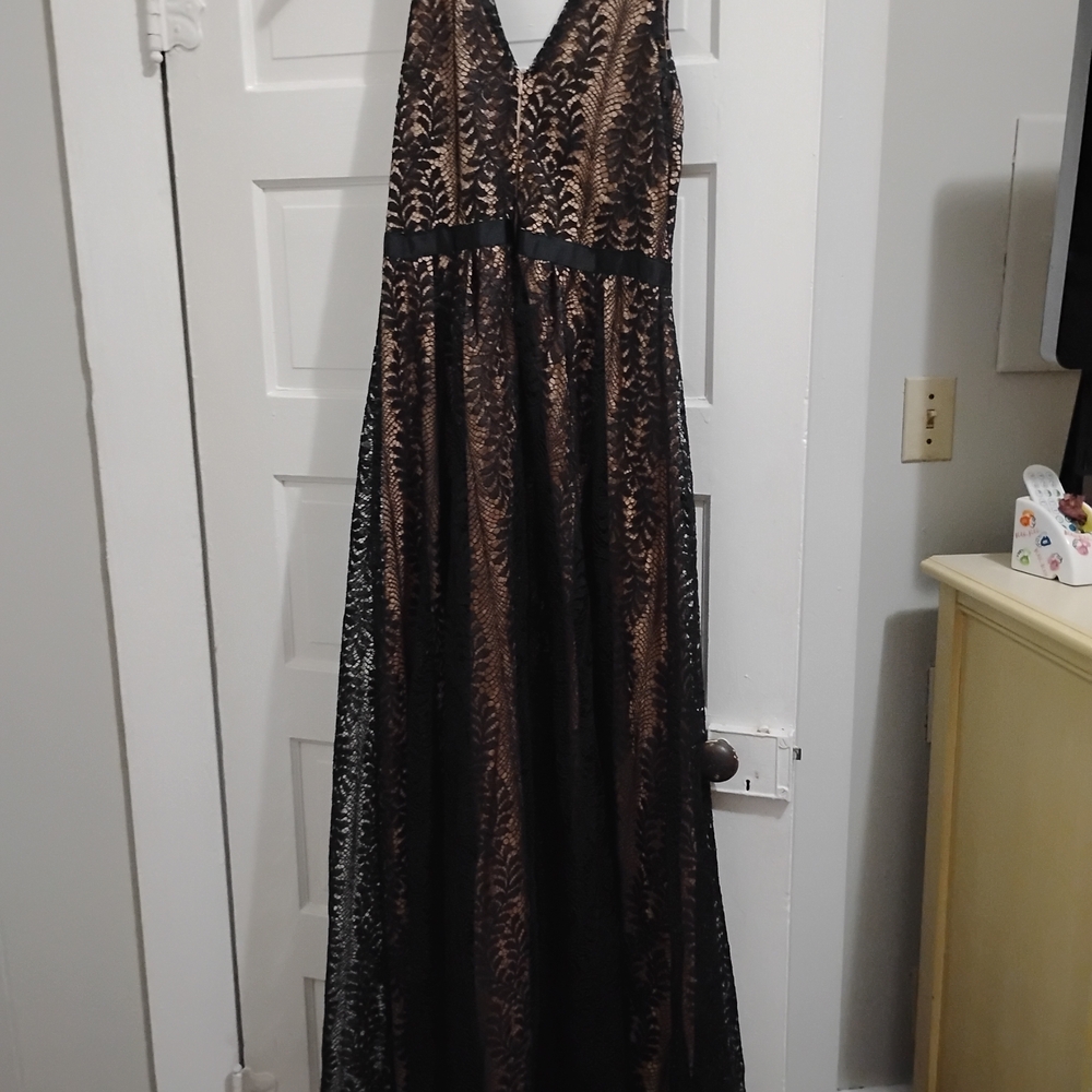 Lucy Wang Black and Brown Lace Maxi Dress